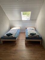 EMAS 8 / Whg. mit 2 Einzelbetten, WLAN, Küche, Waschmaschine Bild 1 EMAS 8 / Whg. mit 2 Einzelbetten, WLAN, Küche, Waschmaschine Bild 1