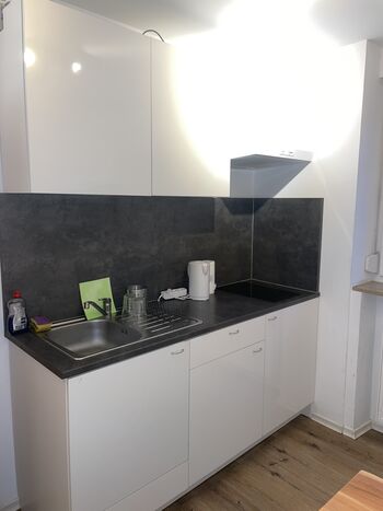 Zimmer und Wohnnugen in TOP LAGE! Bild 2 Zimmer und Wohnnugen in TOP LAGE! Bild 2