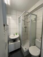 Monteurzimmer Köln | 27 Apartments | Hofparkplatz 3m hoch | Küche | WLAN Bild 17 Monteurzimmer Köln | 27 Apartments | Hofparkplatz 3m hoch | Küche | WLAN Bild 17