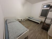 2 Einzelbetten pro Zimmer 2 Einzelbetten pro Zimmer
