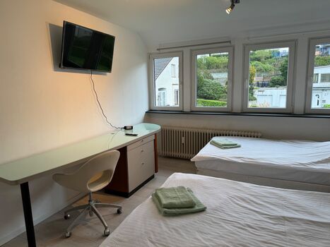 Cici Monteurunterkünfte - 5 Personen - Küche Parkplatz WLAN Cici Monteurunterkünfte - 5 Personen - Küche Parkplatz WLAN