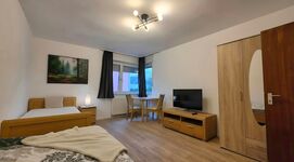 Große Wohnung für 3-7 Leute mit Balkon und extra WC + eigener Parkplatz Bild 7 Große Wohnung für 3-7 Leute mit Balkon und extra WC + eigener Parkplatz Bild 7