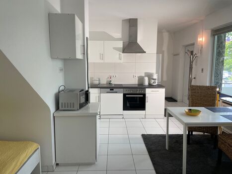 Frisch saniertes Haus mit Garten u Stellplätze - Erstbezug ! Bild 2 Frisch saniertes Haus mit Garten u Stellplätze - Erstbezug ! Bild 2