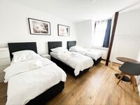 Krefeld House Deluxe Apartment - 15min to DUS & FREE Parking Zdjęcie 5 Krefeld House Deluxe Apartment - 15min to DUS & FREE Parking Zdjęcie 5