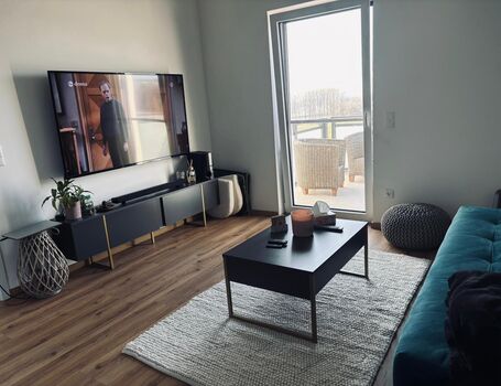 Hochwertige neue Wohnung mit 2 Schlafzimmern und Panorama-Balkon Bild 5 Hochwertige neue Wohnung mit 2 Schlafzimmern und Panorama-Balkon Bild 5