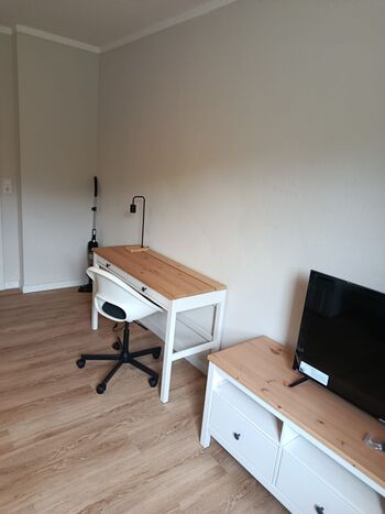 Wohn-/Schlafzimmer Wohn-/Schlafzimmer
