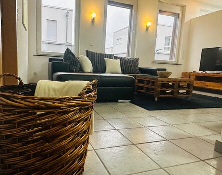 Stadtwohnung 90 qm - zentral mit 2 Schlafzimmern Stadtwohnung 90 qm - zentral mit 2 Schlafzimmern