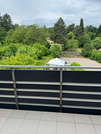 Blick vom Balkon, Parkplätze für unsere Gäste Blick vom Balkon, Parkplätze für unsere Gäste