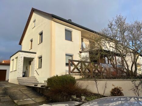 Sanierte gemütliche Wohnungen in Höchstadt A3/B470/A73 Sanierte gemütliche Wohnungen in Höchstadt A3/B470/A73