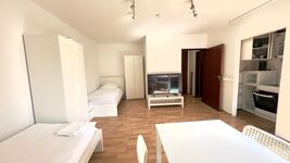 2 Bett Appartment mit Balkon fussnah zum Rhein Bild 1 2 Bett Appartment mit Balkon fussnah zum Rhein Bild 1