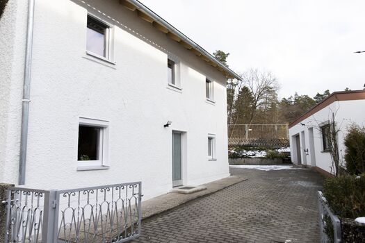 Modernes Apartmenthaus in Schwarzenbruck zwischen Neumarkt und Nürnberg Modernes Apartmenthaus in Schwarzenbruck zwischen Neumarkt und Nürnberg