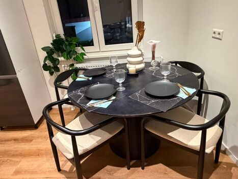 Luxus-Monteurwohnung Achern Zentrum – bis 6 Personen, Dachte Zdjęcie 5 Luxus-Monteurwohnung Achern Zentrum – bis 6 Personen, Dachte Zdjęcie 5