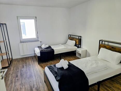 Monteurunterkunft Baden-Baden für bis zu 10 Personen Monteurunterkunft Baden-Baden für bis zu 10 Personen