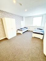 200 m² Wohnung Verl NEU!!! 2-Bäder/2 WC`s/5 Schlafzimmer Picture 12 200 m² Wohnung Verl NEU!!! 2-Bäder/2 WC`s/5 Schlafzimmer Picture 12