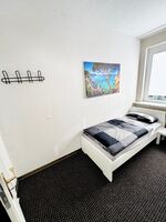 200 m² Wohnung Verl NEU!!! 2-Bäder/2 WC`s/5 Schlafzimmer Picture 3 200 m² Wohnung Verl NEU!!! 2-Bäder/2 WC`s/5 Schlafzimmer Picture 3