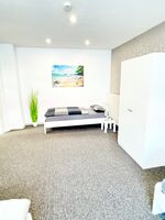 200 m² Wohnung Verl NEU!!! 2-Bäder/2 WC`s/5 Schlafzimmer Picture 20 200 m² Wohnung Verl NEU!!! 2-Bäder/2 WC`s/5 Schlafzimmer Picture 20