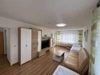 Zimmer 2 (2x Betten + 1x Schlafsofa) Zimmer 2 (2x Betten + 1x Schlafsofa)