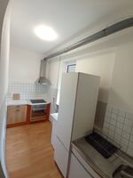 3-Zi-Whg frei, sep. Whg an Fa., Gruppen ab 15 E Bild 7 3-Zi-Whg frei, sep. Whg an Fa., Gruppen ab 15 E Bild 7