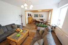 TV-Lounge, Esszimmer & Kicker TV-Lounge, Esszimmer & Kicker