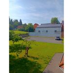 großer Privatparkplatz am Haus großer Privatparkplatz am Haus