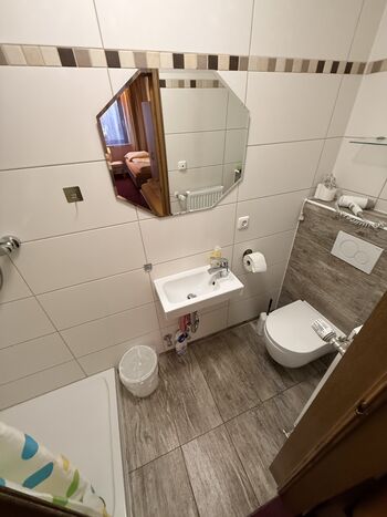 Monteurzimmer/Ferienwohnung in Dingolshausen – an B286 Picture 2 Monteurzimmer/Ferienwohnung in Dingolshausen – an B286 Picture 2