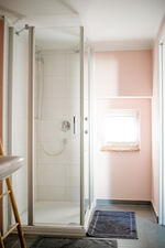 1. Badezimmer 1. Badezimmer