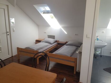 Möbliertes 1 Zimmer Apartment in Griesstätt mit eigner Küche und Bad Möbliertes 1 Zimmer Apartment in Griesstätt mit eigner Küche und Bad