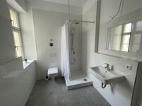 MH75 / TOMASZ-LIVING in GELSENKIRCHEN / über 100+ Betten Picture 11