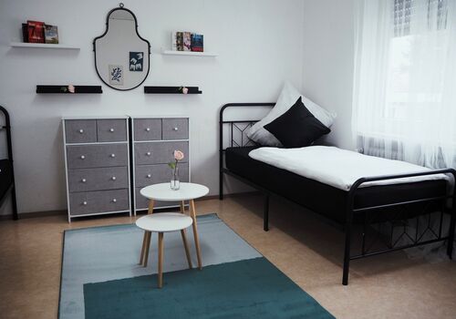 Monteurzimmer Neumarkt Zentrum – mit Parkplatz Bild 4