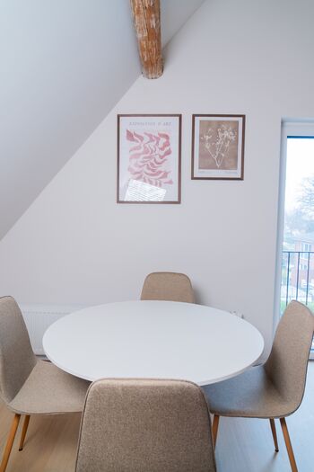 Top eingerichtet | Einzelbetten | Parken u. WLAN | 1-2 Zi Bild 5