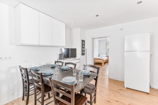NEU Monteurhaus in Nürtingen, WiFi, Smart TV, Waschmaschine Bild 3