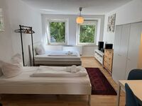 Schlafzimmer mit zwei Einzelbetten