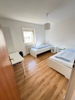 Zentrale Lage für bis zu 8 Monteure Bild 1