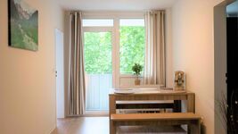 Objekte teilweise mit Balkon