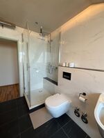 TOP Wohnung mit Balkon, Klimaanlage und Parkplatz Bild 1