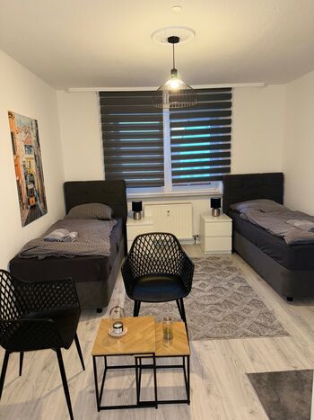 🏠 Moderne & helle Monteurzimmer – sauber, komfortabel & voll ausgestatt Bild 4