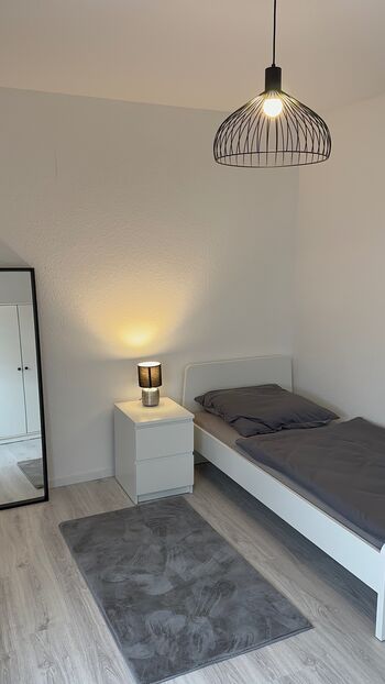 🏠 Moderne & helle Monteurzimmer – sauber, komfortabel & voll ausgestatt Bild 2