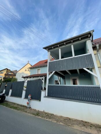 Renovierte Wohnung mit großem Balkon