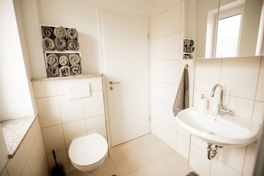 Monteur-Haus: 5 SZ, 7 Betten, Wallbox, Parkplatz, Garten Bild 5