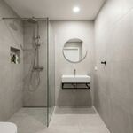 🌇 UrbanStay Picture 4