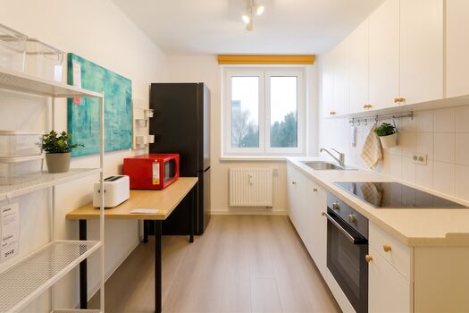 Monteurwohnung Merseburg Zentrum – Küche, W-LAN & Parkplatz
