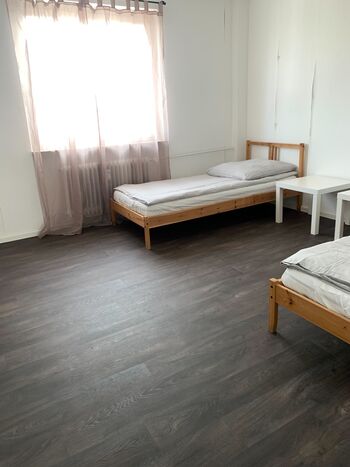 Schlafzimmer 1