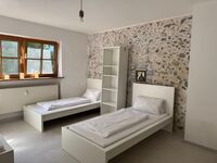 Apartmenthaus und Ferienwohnung Mammendorf // Creativ Wohnen Bild 7