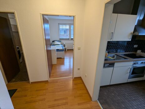 Neues Apartment + 4 Zimmer, Küche, WaMa, SpüMa, TV, Balkon Obrázok 4