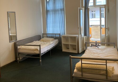 Bett in Berlin Bild 2