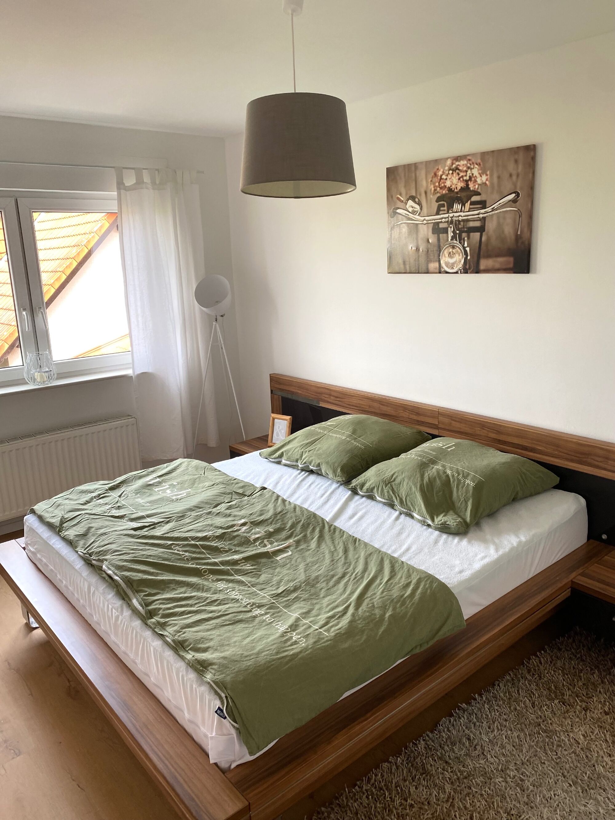 Schlafzimmer 1