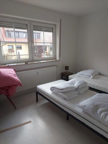 Ruhige 3-Zimmer-Wohnung mit Garten in Heroldsbach Obrázok 2