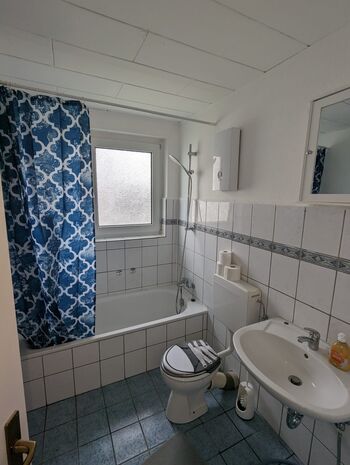 Moderne 3-Zimmer-Wohnung + Gäste-WC, Vollbad, WaMa, SpüMa,TV Obrázok 5