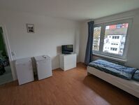 Moderne 3-Zimmer-Wohnung + Gäste-WC, Vollbad, WaMa, SpüMa,TV Zdjęcie 12