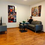 sonnige voll möblierte 2 Zimmer Wohnung